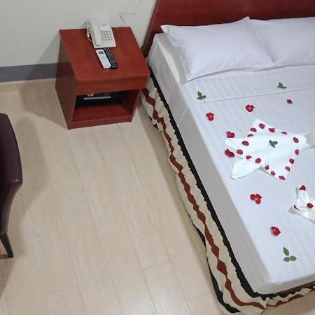 Hato Inn Yangon Exterior photo