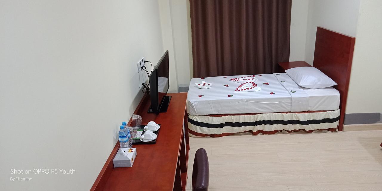 Hato Inn Yangon Exterior photo